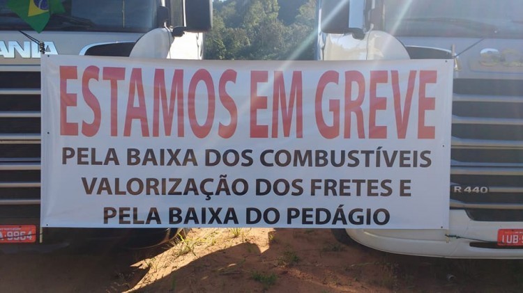 Caminhoneiros prometem interromper a RS 122 nesta segunda-feira